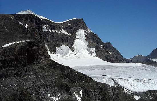 Kebnekaise montaña más alta de Suecia